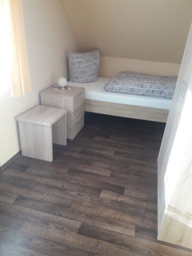 1. Einzelschlafzimmer OG